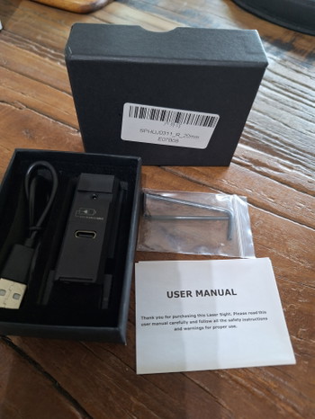 Image 2 for Richt laser voor Picatinnyrail, USB C, dubbele zijschakelaren, calibreerbaar, minder dan 5MW