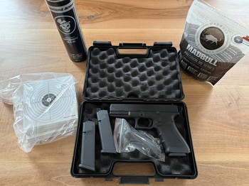 Bild 2 für Glock 17 Gen4 GBB 6mm inkl 3 Magazine und Zubehör