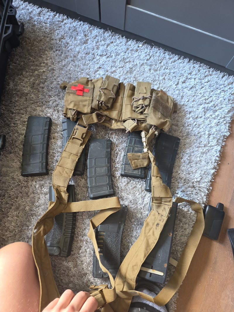 Afbeelding 1 van Warrior Assault Systems + 7 M4 Magazijnen (PTS PMAG / PMG-140) + Sidewinder Speedloader
