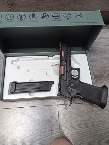 Afbeelding 2 van Emg tti 2011 combat master zgan!