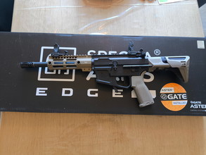 Image pour SA-X01 EDGE 2.0 airsoft SMG - Half-tan NIEUW