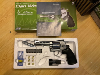 Image 2 for Dan Wesson 4inch revolver