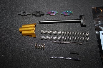 Image 4 for AAP01 CowCow & Hadron Designs recoil springs, nozzle springs, guide rod, nozzle block en shortstroke upgrades