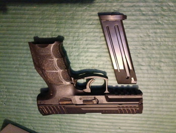 Image 3 for Heckler & Koch VP9 Umarex metall 6mm 0,5 joule authentic replica