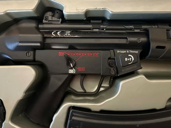 Afbeelding 2 van MP5 ICS met flashlight