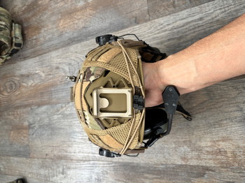 Image 2 for Helm met cover en earmor m32