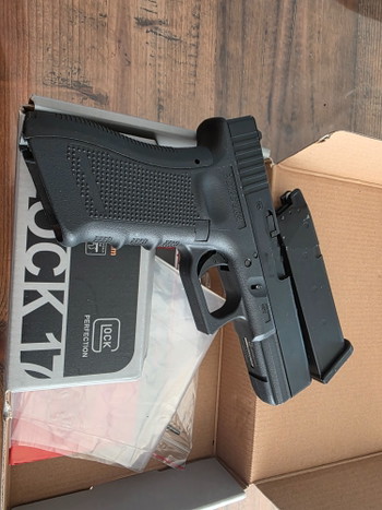 Image 2 for Umarex  VFC Glock 17 Gen 4 GBB  Original Box