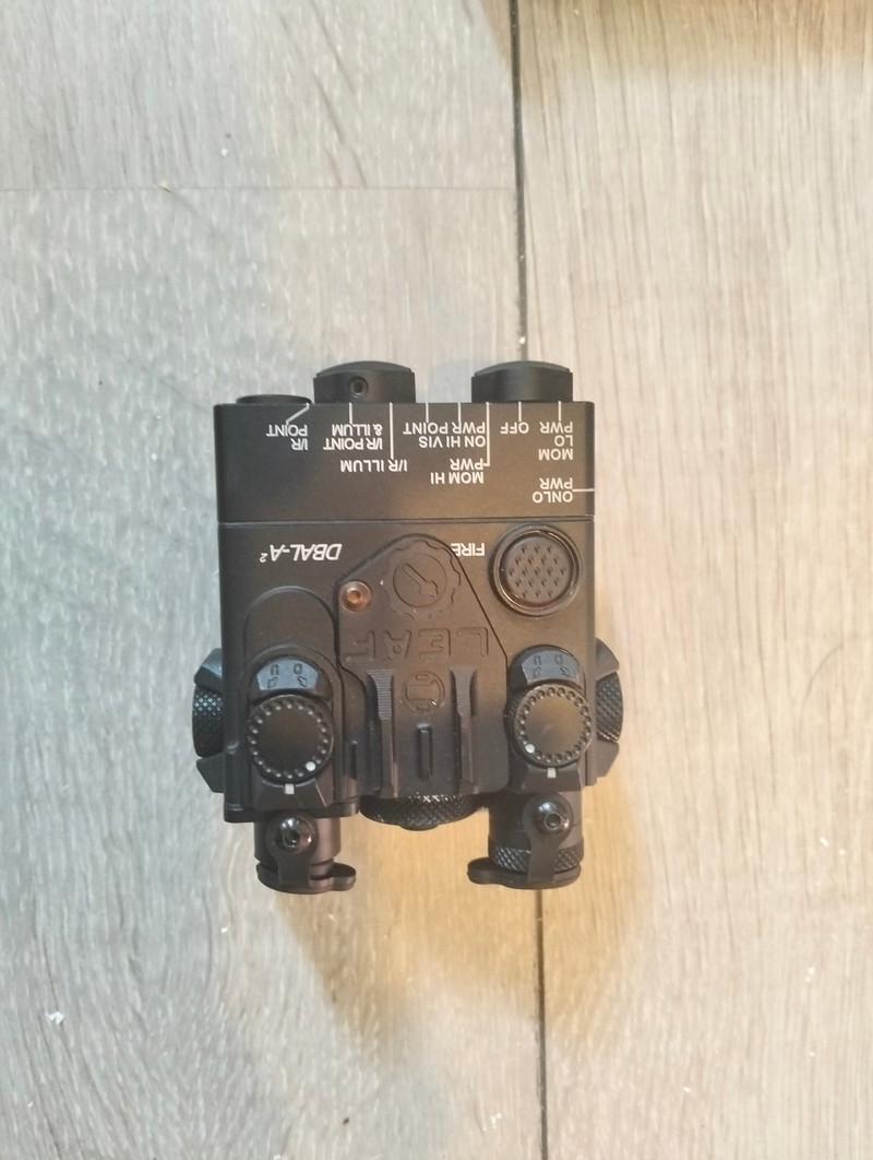 Imagen 1 de WADSN DBAL-A2 Red Dot IR Laser Full Metal + WADSN M600C Flash Light 600 Lumen
