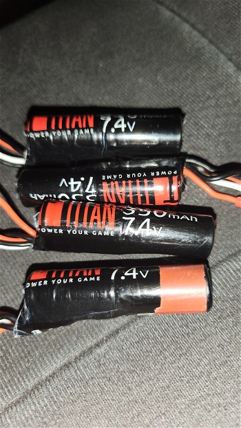Afbeelding 3 van 4x titan batterij met lader