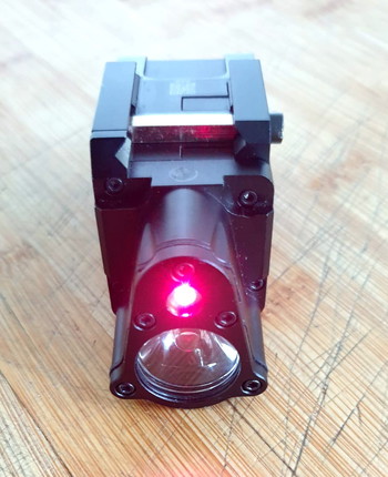 Imagen 3 de WADSN SBAL PL Pistol Weapon LED Light with Red Laser - Black