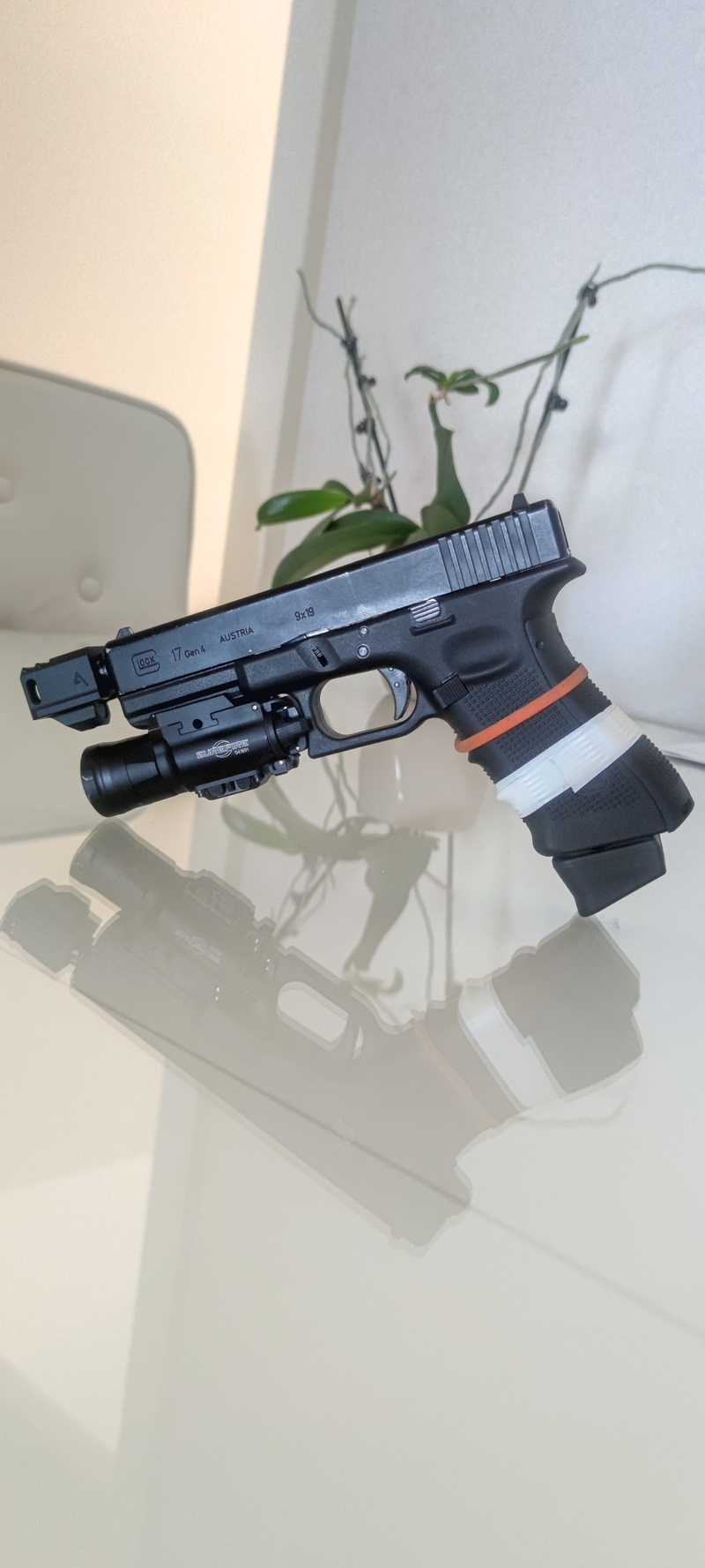 Bild 1 für TEKOOP: UMAREX GLOCK 17 GEN 4 (CO2) MET VEEL EXTRA'S