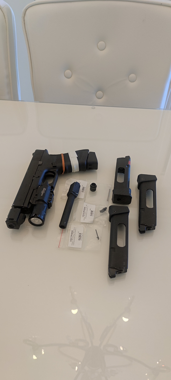 Image 4 pour TEKOOP: UMAREX GLOCK 17 GEN 4 (CO2) MET VEEL EXTRA'S