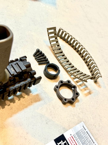 Afbeelding 3 van Genuine Daniel Defense MK18 FDE Rail