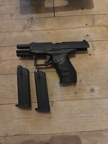 Imagen 2 de Walther P99 GBB VFC + 2 houders + case
