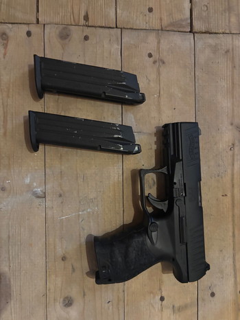 Imagen 4 de Walther P99 GBB VFC + 2 houders + case