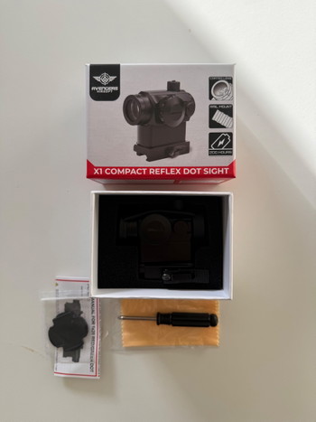 Afbeelding 2 van M4 REC7 with Red Dot