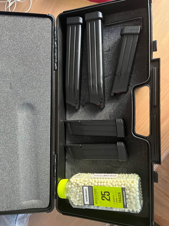 Imagen 4 de We HI- Capa Force GBB+ 3 kurze + 2 lange Magazine Ausstellungs Stück