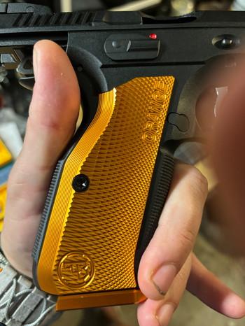 Image 3 pour CZ shadow 2 orange neuf acier