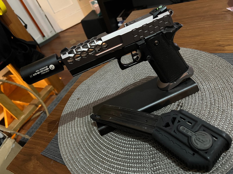 Image 1 pour Hi-capa 4.3 preparé Art Custom Gbb+ kit hpa + tracer