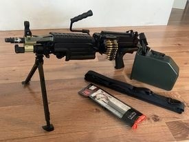 Afbeelding van M249 PARA 2x gebruikt. zo goed als nieuw