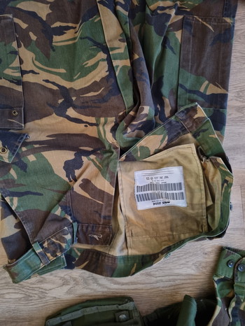 Afbeelding 3 van Nl-camo kleding + invader gear vest