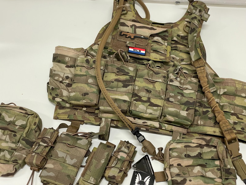 Image 1 for Nieuw Warrior Assult systems vest met veel pouches!