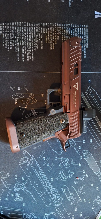 Bild 2 für TTI Sand Viper GBB Pistol Army Armament + extras