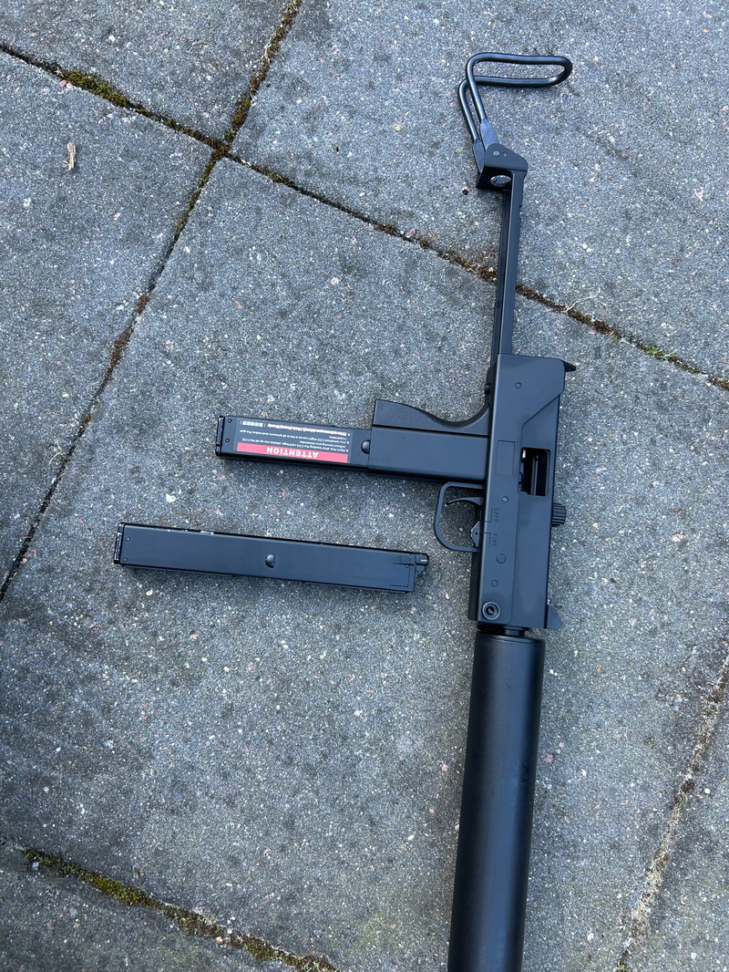 Image 1 for Mac-11 with extra mag