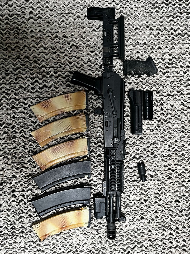 Image 1 pour STRAKKE LCT AK105 + ZENITCO GUCCI + MIDCAPS
