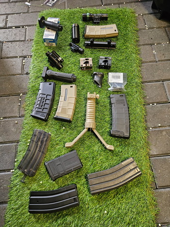 Afbeelding 2 van Van alles wat mags lampje bipod mount