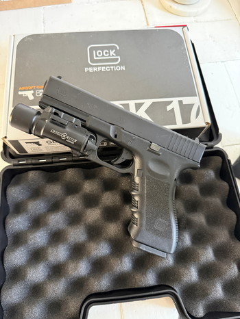 Afbeelding 3 van Umarex Glock 17 Steel Slide  perfecte staat (alleen magazijn defect)