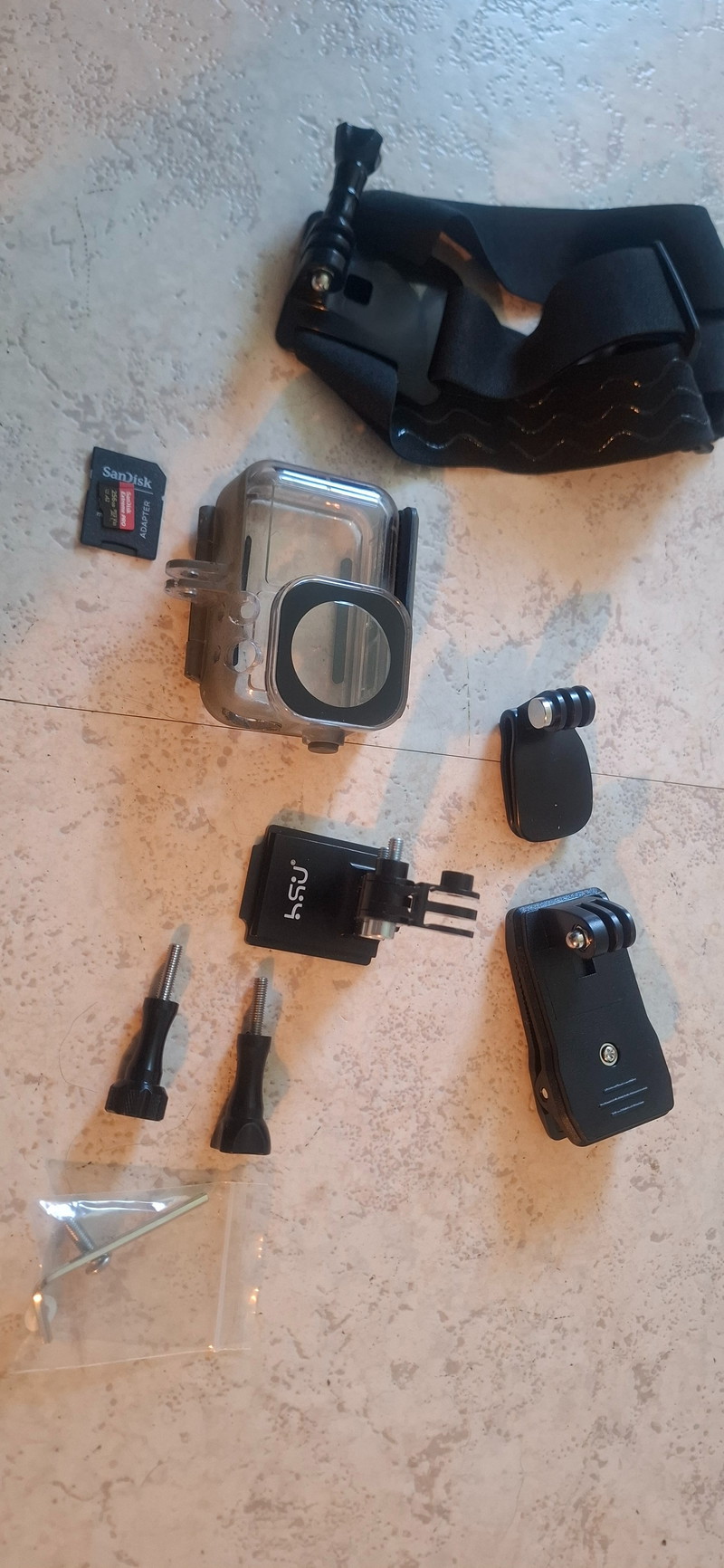 Afbeelding 1 van Mounting stuff + SD 256 GB card