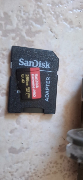 Afbeelding 2 van Mounting stuff + SD 256 GB card