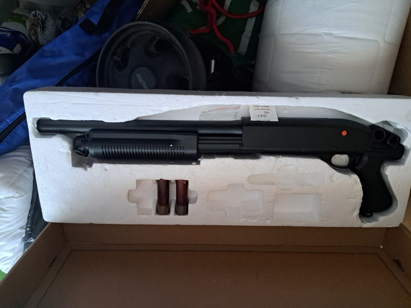 Bild 1 für Pomp action shotgun (CM.351)