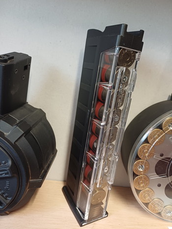 Afbeelding 3 van Tokyo Marui SGR-12 met mag, drum en red dot