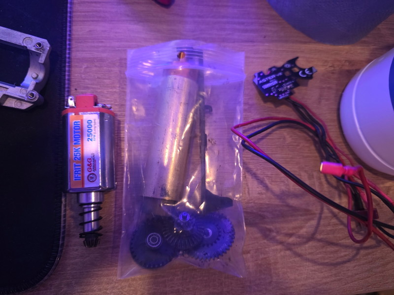 Afbeelding 1 van 25k ifrit motor, titan batterijen