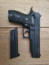 Afbeelding van SIG SAUER P226s X-Five + 4000bb's (6mm)