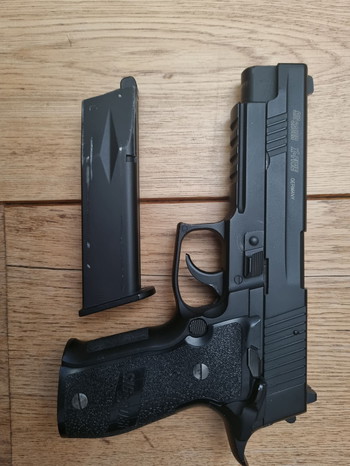 Afbeelding 2 van SIG SAUER P226s X-Five + 4000bb's (6mm)