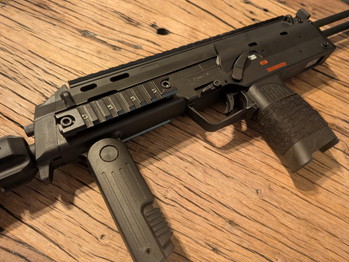 Image 3 for VFC MP7 A1 V2 GBBR | Clutch Precision Backplate | NPAS | 3 mags + suppressor