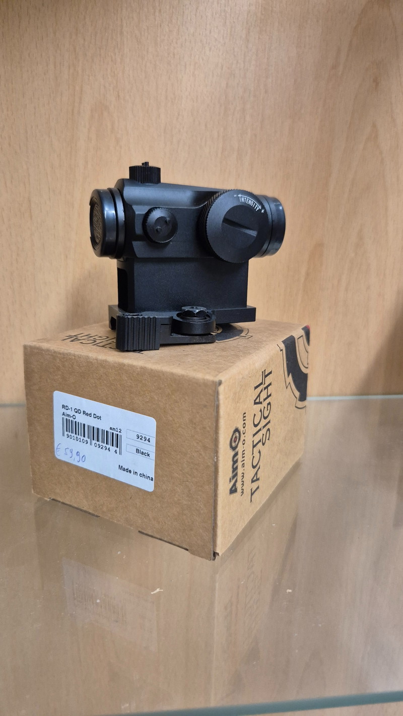 Afbeelding 1 van Red dot aim-o qd