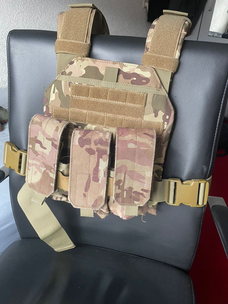 Imagen 1 de Vest met magazijn pouches