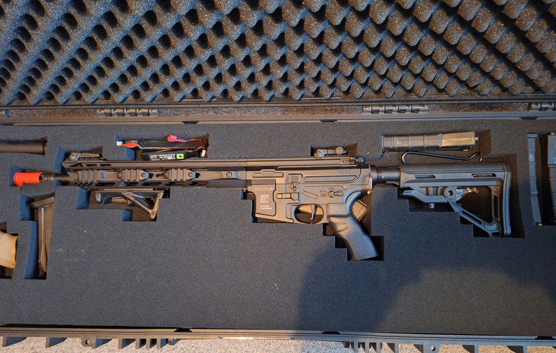 Bild 1 für ICS CXP Mars ICS-302 en Tokyo Marui KH45 (beide jong gebruikt)