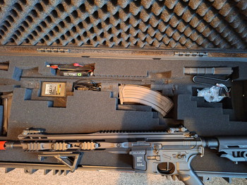 Bild 2 für ICS CXP Mars ICS-302 (set jong gebruikt) en Tokyo Marui KH45 (defect)