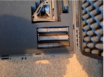 Bild 3 für ICS CXP Mars ICS-302 (set jong gebruikt) en Tokyo Marui KH45 (defect)