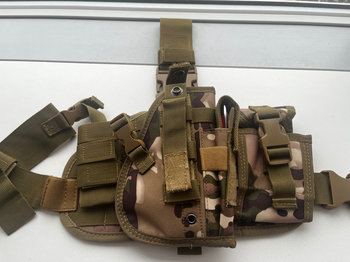 Afbeelding 4 van Tactical belt with drop leg medical bag and holster