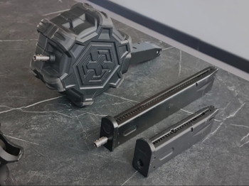 Imagen 3 de M9 Baretta op HPA met drummag en hi cap mag