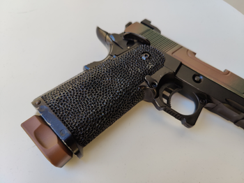 Image 3 for Army Armament Custom Hi-Capa & Paintjob