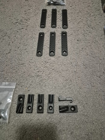 Imagen 3 de Verschillende M-lok accessoires