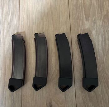 Afbeelding 2 van 4x scorpion evo midcaps.