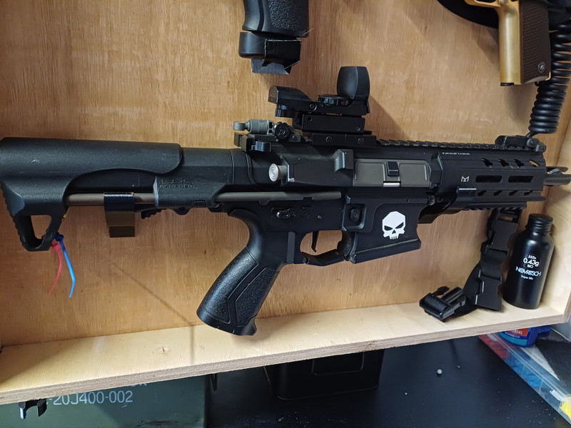 Imagen 1 de G&G Arp 556 met reddot 7 G&G mags en 2 accus